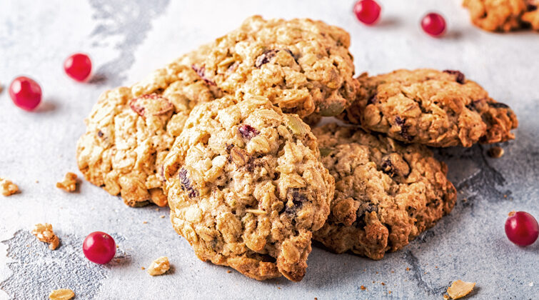 oat-biscuits-cranberries-hazelnut