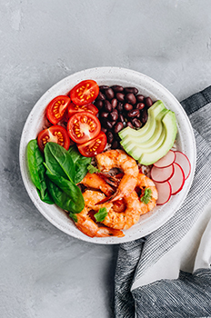 Buddha bowl με γαρίδες και κινόα